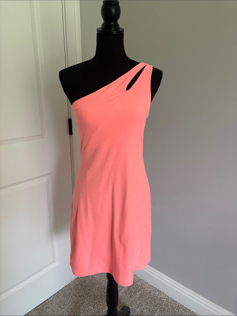 NWOT Beyond Yoga Coral One-Shoulder Cutout Dress